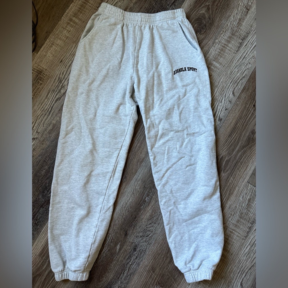 ADANOLA Women’s Varsity Sweat Pants. Size small.